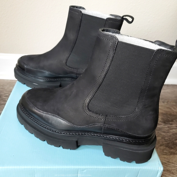 Seychelles | Savor The Moment Chelsea Combat Boot - Picture 10 of 16